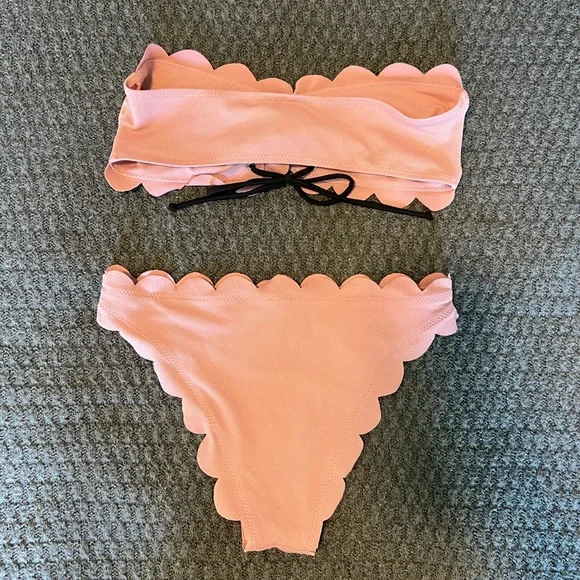 Pink Bikini 💗 - Picture 3 of 6